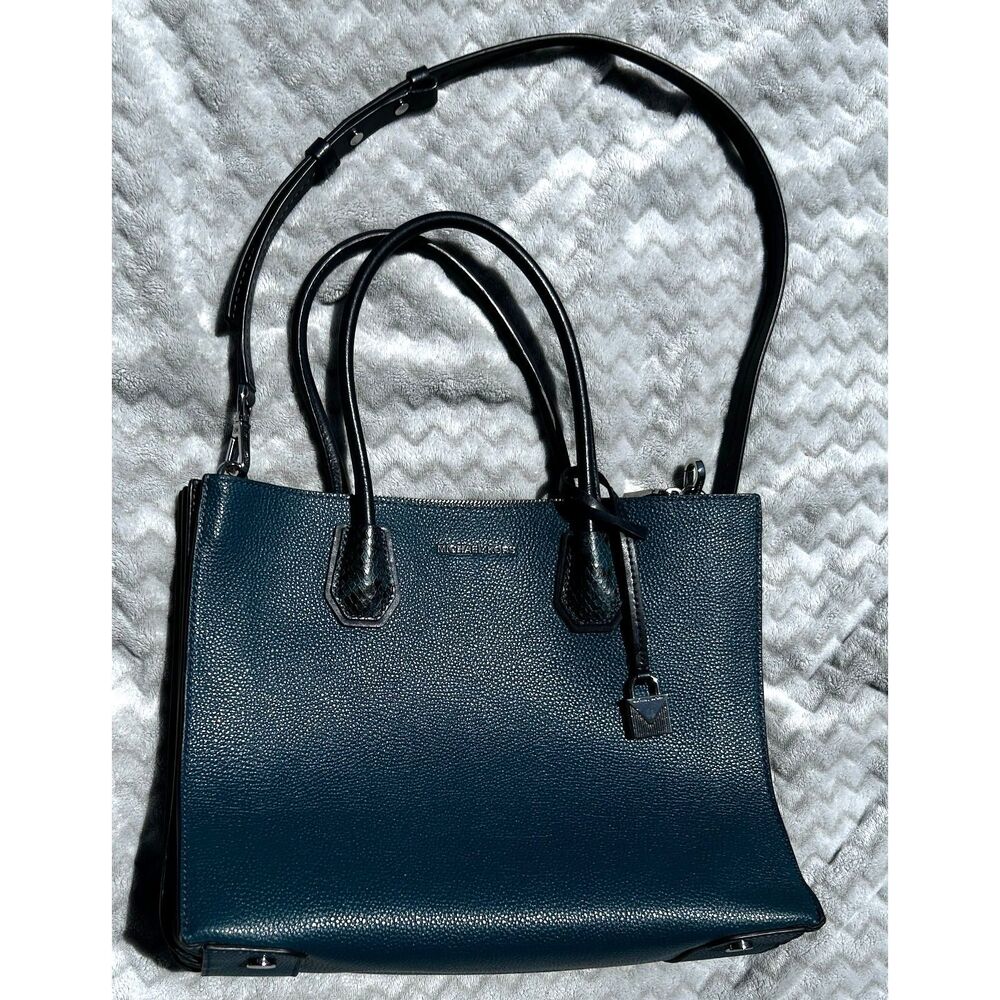 Michael Kors Pebbled Leather Accordion Tote Bag with removable cross body BEAUTY